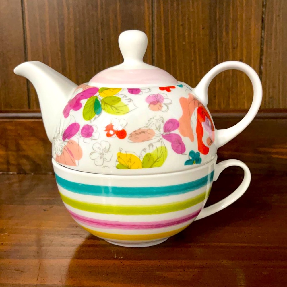 Adorable Tea Pot